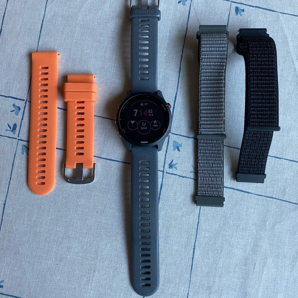 SOLD Garmin Forerunner 255 with Extra Bands
